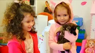 MISS Katy and her Kittens Katya put the kitten in the shower! Mom in shock)