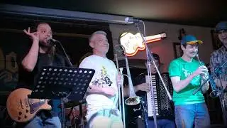 VACЯ  CLUB   "Тьотя Валя"