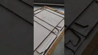 Suajadora eléctrica para fabricar cajas de cartón doble corrugado con curso incluído