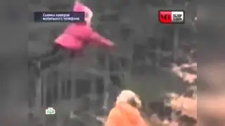 Летающая девочка в лесу / Flying Girl in the forest