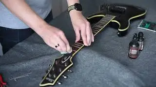 Guitar maintenance. Schecter Hellraiser.