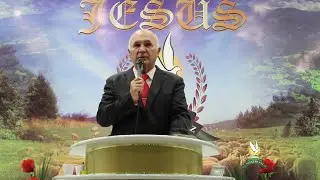 Pr. Francisco Tercio prega no Encontro de Casais no Cenáculo da Cruz Cabugá