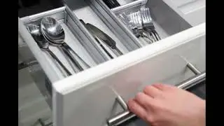 Cutlery drawer sound effect