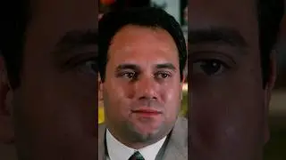 Simpatico 😂 confronto tra Sergio e il padre della sua ragazza nel film "Borotalco" di Carlo Verdone