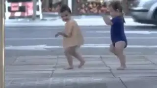 Lustige Video zum totlachen.