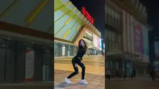 I am A Dancing Girl,Please Subscrible me