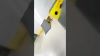 Чуть не сбил ребенка на роликах