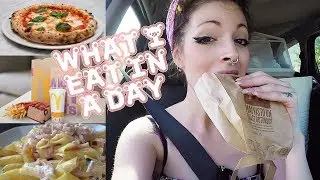 WHAT I (really) EAT IN A DAY not healthy at all! video a bit vlog and a bit muckbang