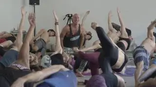 Pop-Up Vinyasa Flow Class with Jonny Kest