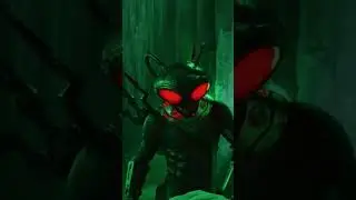 Отец спасает сына!
