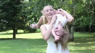 Семейное видео. Семейная прогулка.  (Full Frame Family)