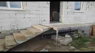 Лестница в дом с площадкой. ЖБИ ступени ЛС 12