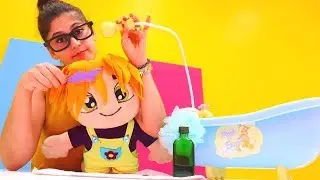 Banyo yapma oyunu. Ayşe ve Lili ile video