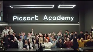 🎄Happy New Year to our treasured students, the heart of our gang ❤️