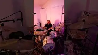 Tal Bergman | The Groove In Between #drums #drumming #drummer #groove #recordingstudio 😎👍