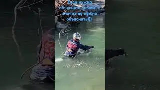 Еду под водой на электроэндуро. Электрический мотоцикл под водой #enduro #motosochi #эндуро