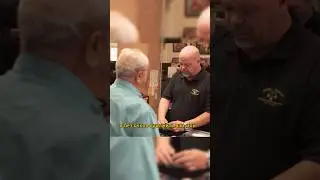 Продает очень редкую зажигалку🤫 