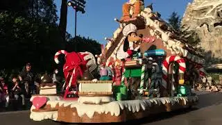 Disneyland's A Christmas Fantasy Parade 2021 - Holiday Parade w/Santa Claus! Daytime Viewing!