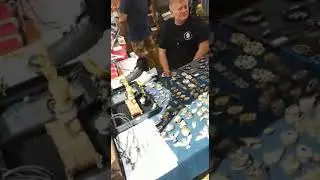Торговля на фестивале Кузнецов в поселке Мезмай. 2019 год
