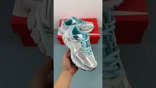 Nike Zoom Vomero 5 520 White Light Blue Silver  FN3432-001