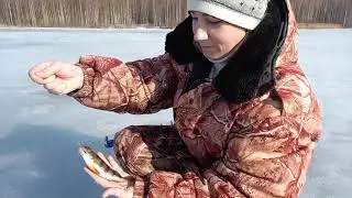 Последний ЛЁД! Сумасшедшая рыбалка, РЫБА СОШЛА С УМА, РВЕТ ЛЕСКУ !