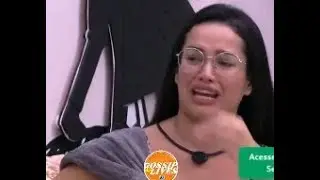Camilla e Juliette brigam