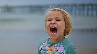 ЭМИЛИ УКУСИЛА МЕДУЗА!!