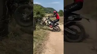 Adventure Rider  😨￼