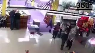 Момент пожара в ТЦ Зимняя вишня попал на видео