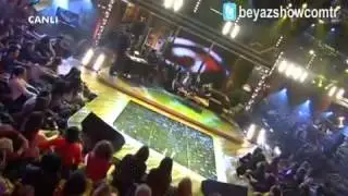 Halil Sezai & Linet Düet İsyan   Canlı   Beyaz Show 2013