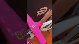 Розовый шосcейник Pinarello Dogma F | Эталон всех гоночных шоссейных велосипедов | China Cycle 2024