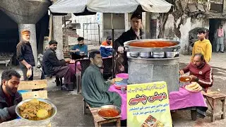 PAKISTAN'S MOST ADDICTIVE STREET FOOD BREAKFAST | LAHORE DESI ANDA CHANA MASALA | ROADSIDE FOOD TOUR