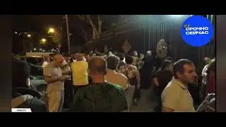 К проспекту Баграмяна в Ереване стекаются люди