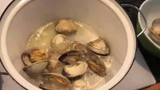 How to Make Clam Broth