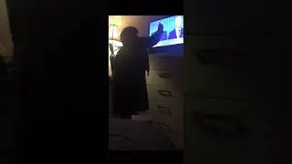 😂 Woman laying hands on President Trump (funny prayer)