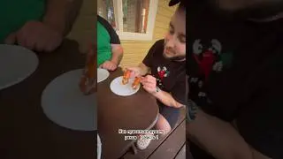 Как правильно кушать раков?🦞 #ракиоки #раки #seafood #food #живыераки #вареныераки #крабы #креветки