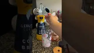 ASMR let me make you an iced coffee ☕ 