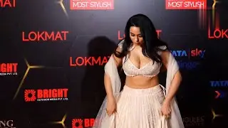 Actress showing | Viral video