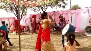 বিয়ে বাড়ির নাচ