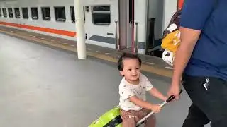 Pemandangan selama naik Kereta Api Menoreh Semarang Tawang - Jatinegara