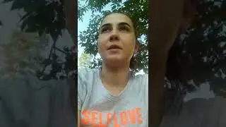 Милана в песке. Бедная мама)).