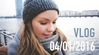 VLOG // WHAT ILLUSTRATORS DO ALL DAY // 04/01/16