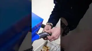 Как происходит замена сливного шланга в поломоечной машине "Метлана"