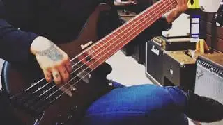 Ibanez EHB1005MS short clip