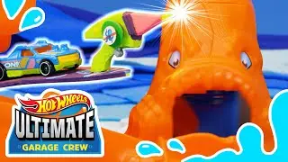 DEFEAT THE OCTOPUS' TENTACLES OF DOOM! 🐙 | Full Episode | Ultimate Garage Crew | Hot Wheels