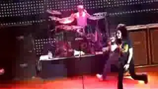 Tokio Hotel - Raise Your Hands Together [Live in Cleveland]