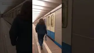 ОТПРАВЛЕНИЕ СОСТАВА 81-760/761 СО СТАНЦИИ НОВОГИРЕЕВО (37012 СО ЗВУКАМИ НОМЕРНОГО)