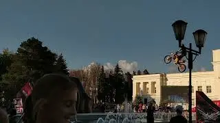 Тихорецк прыжки на мотоциклах через фонтан 21 метр пролет.