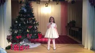 Железниченко Варвара Маленькой елочке не холодно зимой