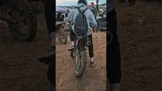 He rode the whole ride like that 